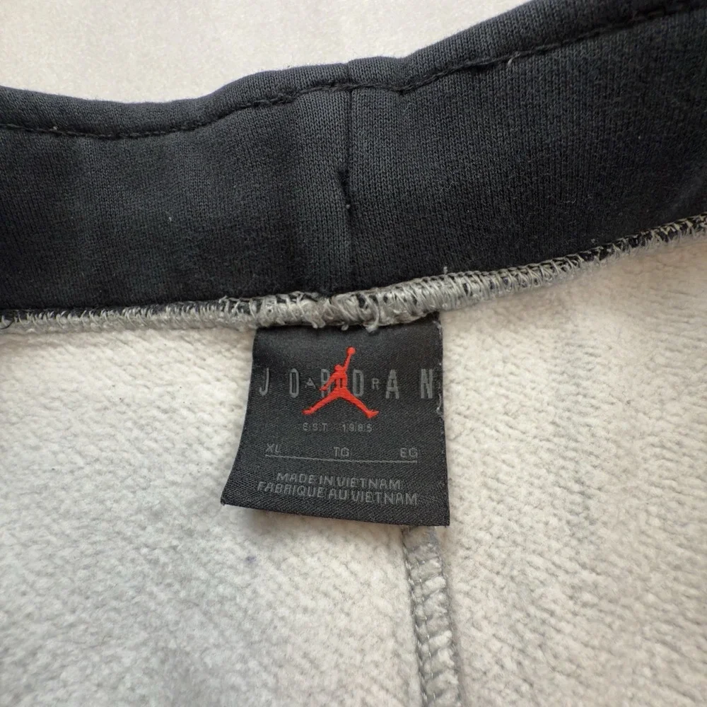 Nike Jordan Jumpman Short Mens XL Gray Black Stripe Fleece Drawstring DJ0186-091